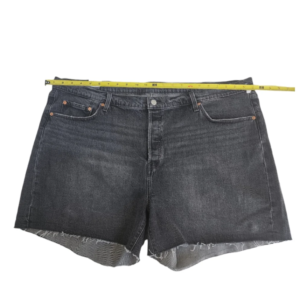 501 levis PREMIUM shorts high rise shorts button fly faded black NWt! Size 24 - Picture 4 of 12